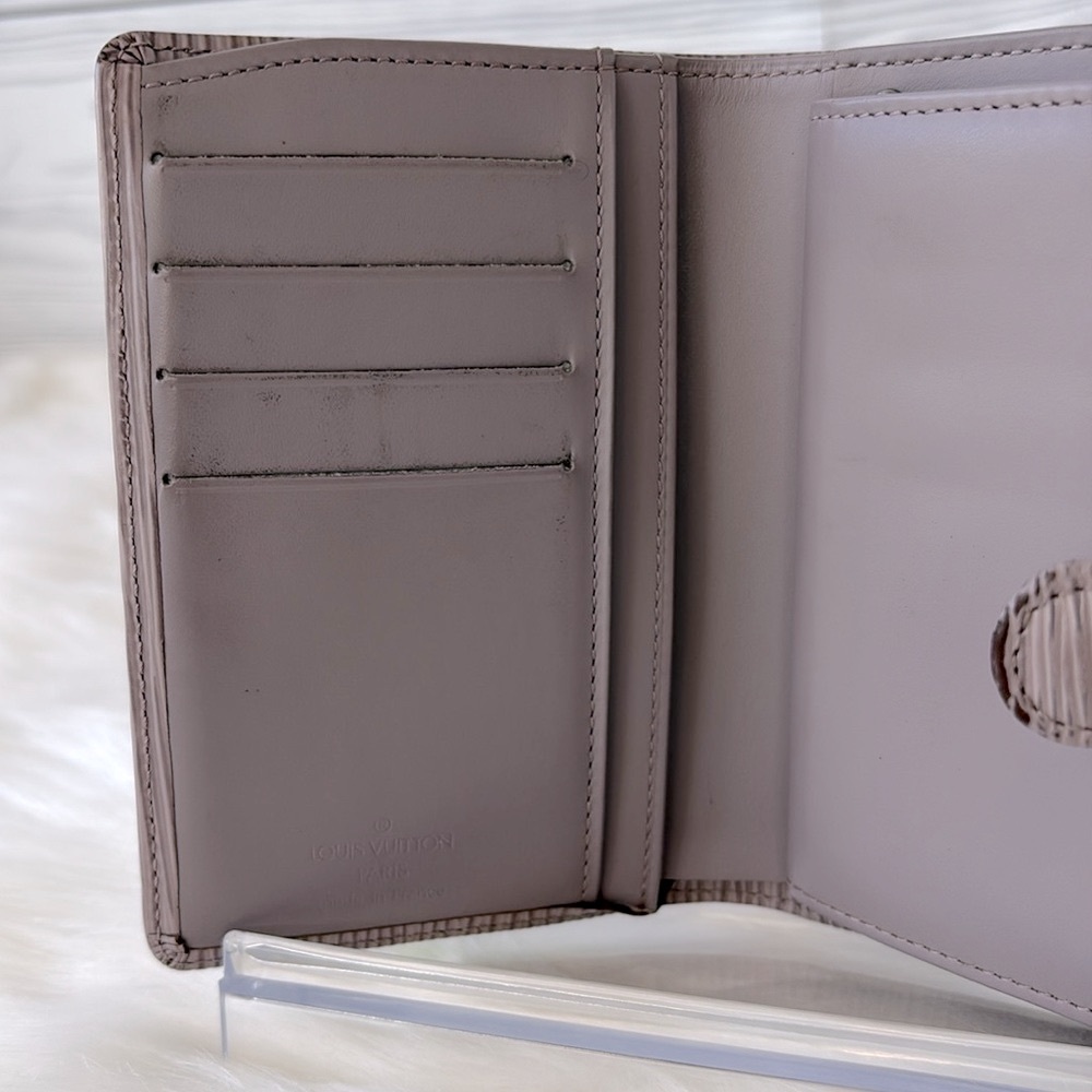 Louis Vuitton Grey/Taupe Textured Epi Leather Wallet - Picture 6 of 14